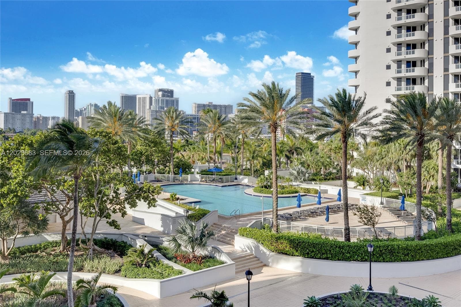 21205 Yacht Club Dr 701 photo 13