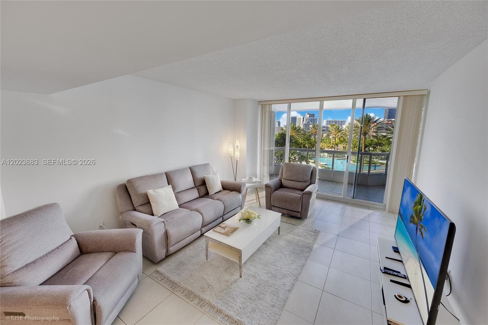 21205 Yacht Club Dr 701 photo 9