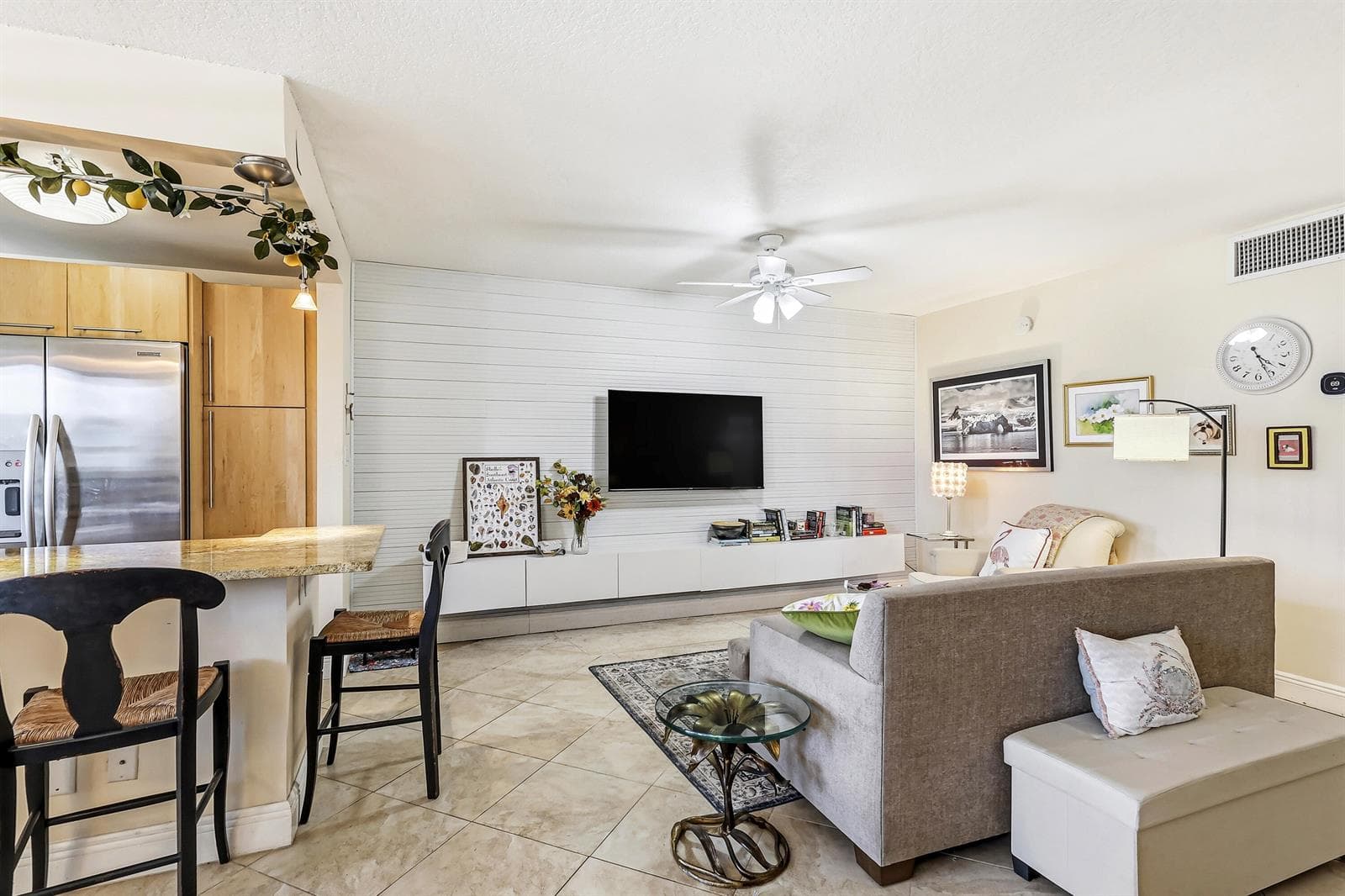 109 Paradise Harbour Boulevard 203 photo 15