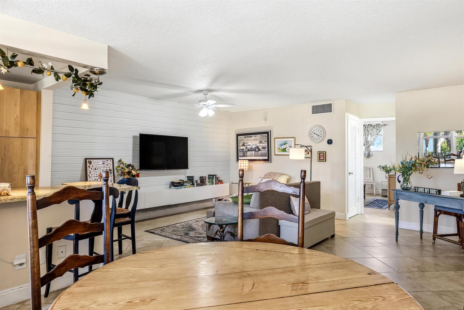109 Paradise Harbour Boulevard 203 photo 8