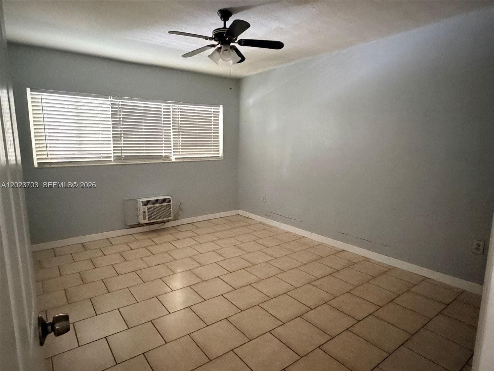 1233 Marseille Dr 5 photo 11