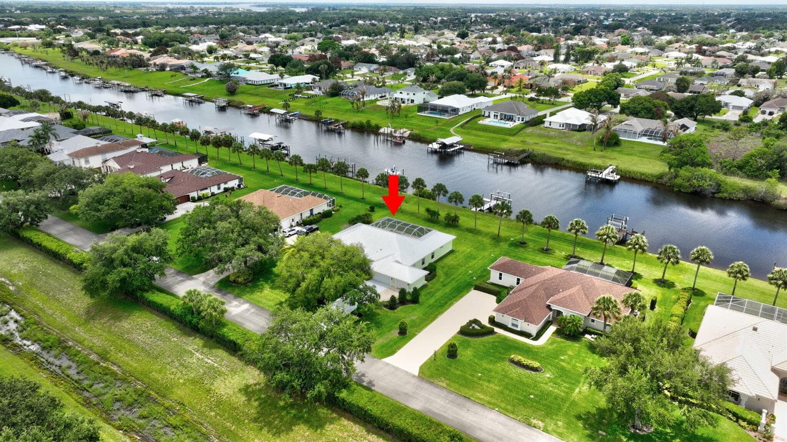 2632 SW River Shore Drive photo 2