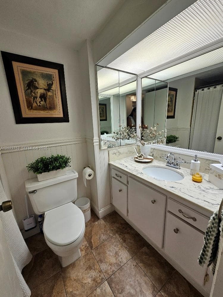 18061 Biscayne Blvd 901 photo 22