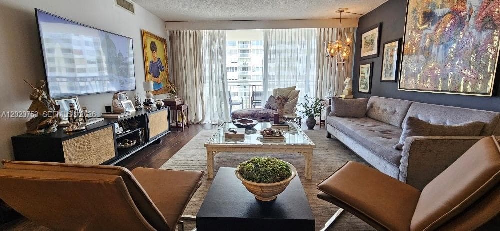 18061 Biscayne Blvd 901 photo 5