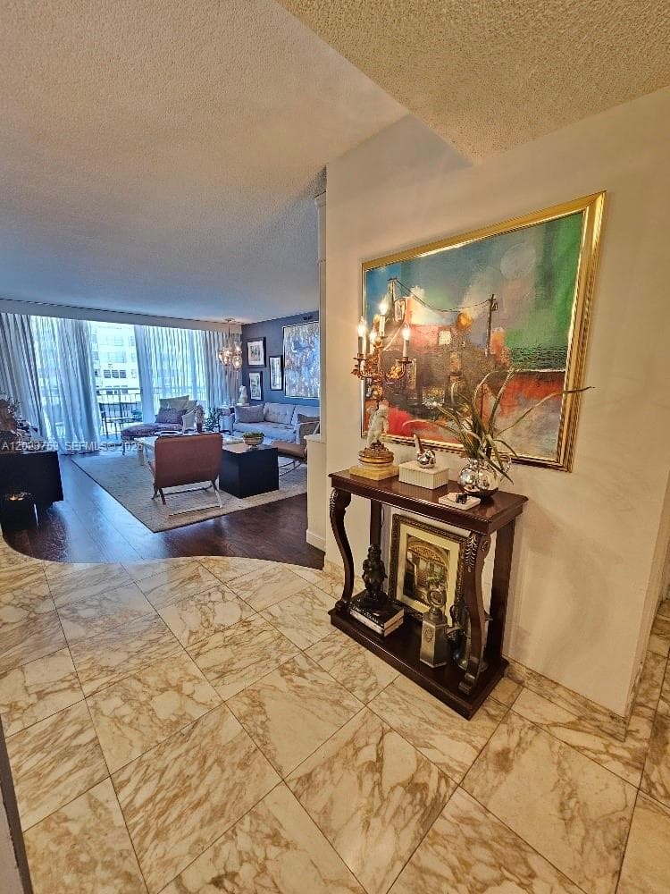 18061 Biscayne Blvd 901 photo 8