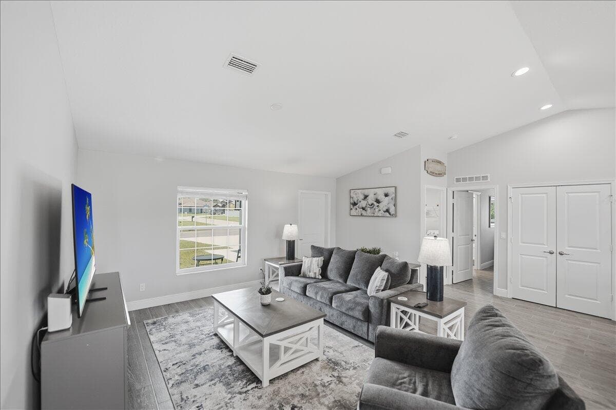 2213 SW Salmon Road photo 13