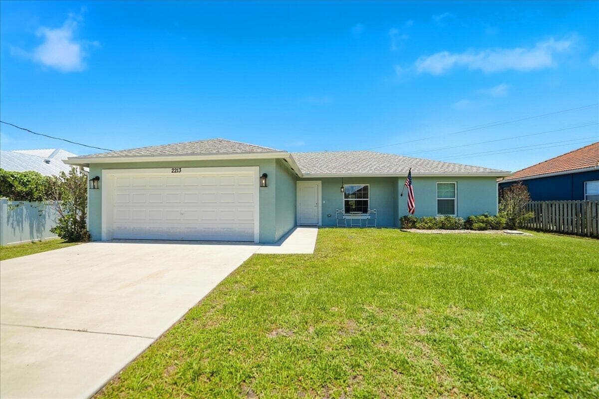 2213 SW Salmon Road photo 4