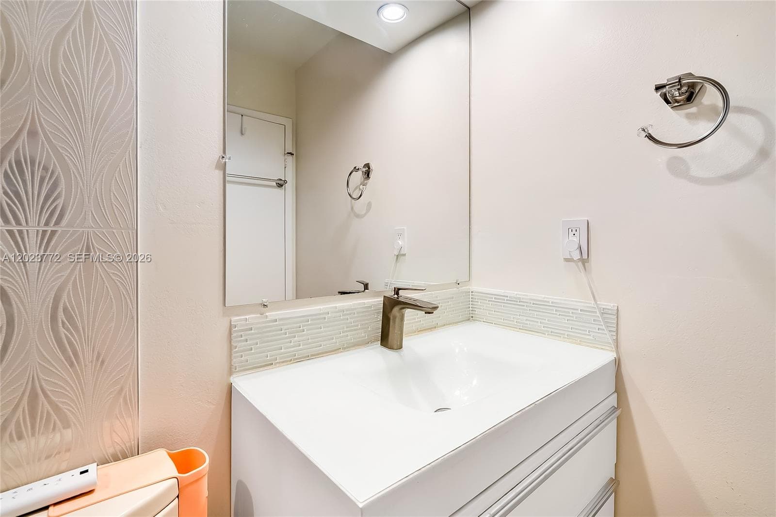 600 SW Parkview Dr 505 photo 21