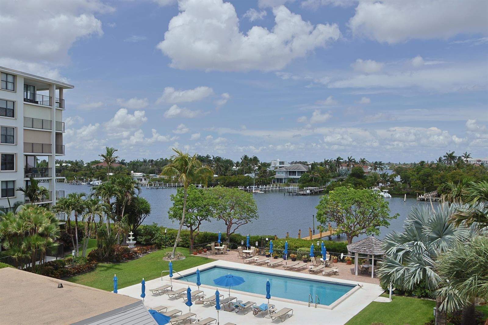 3545 S Ocean Boulevard 404 photo 1
