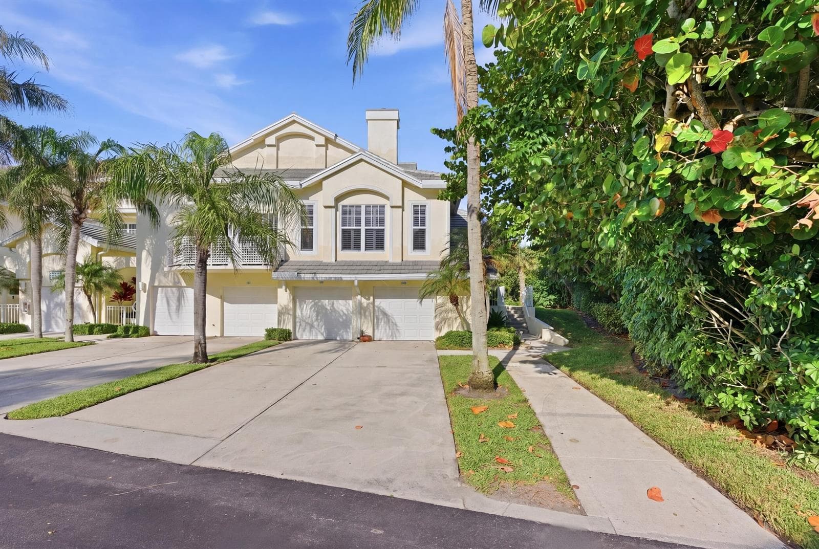 109 Mainsail Circle photo 3