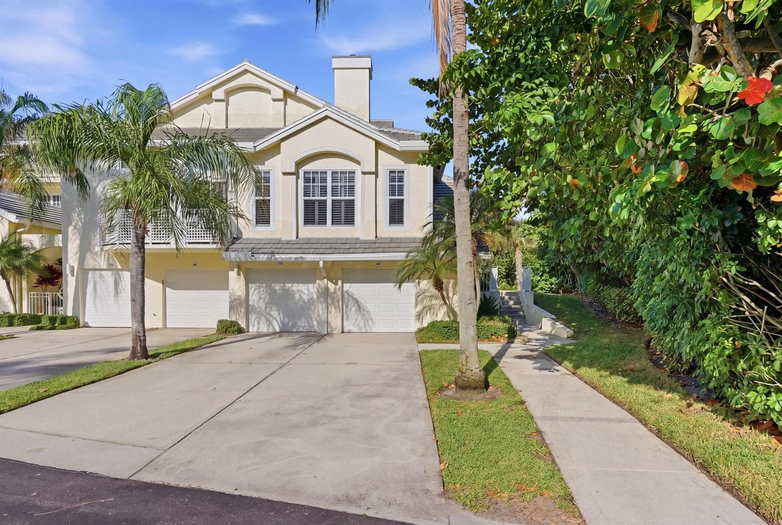 109 Mainsail Circle photo 1