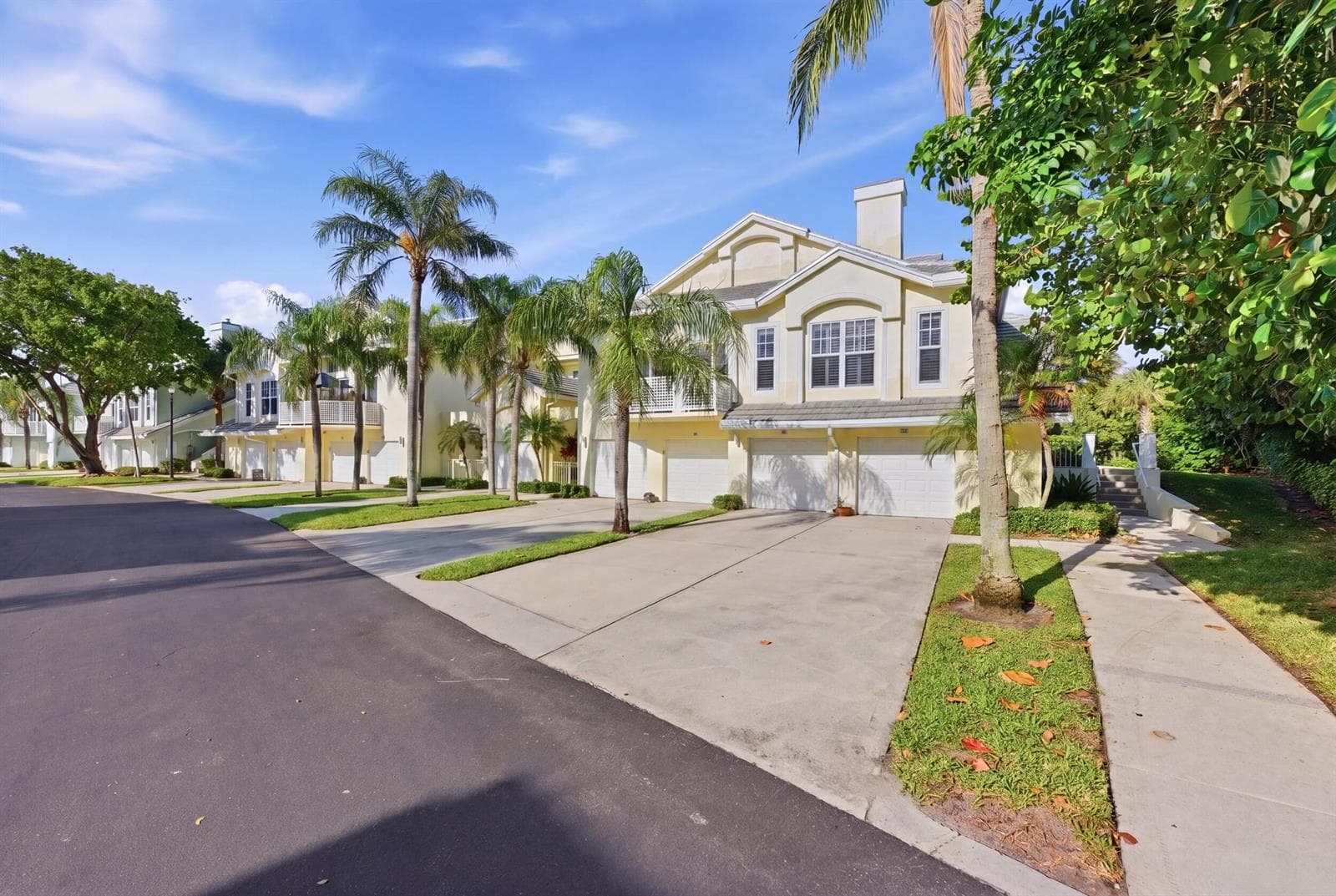 109 Mainsail Circle photo 4