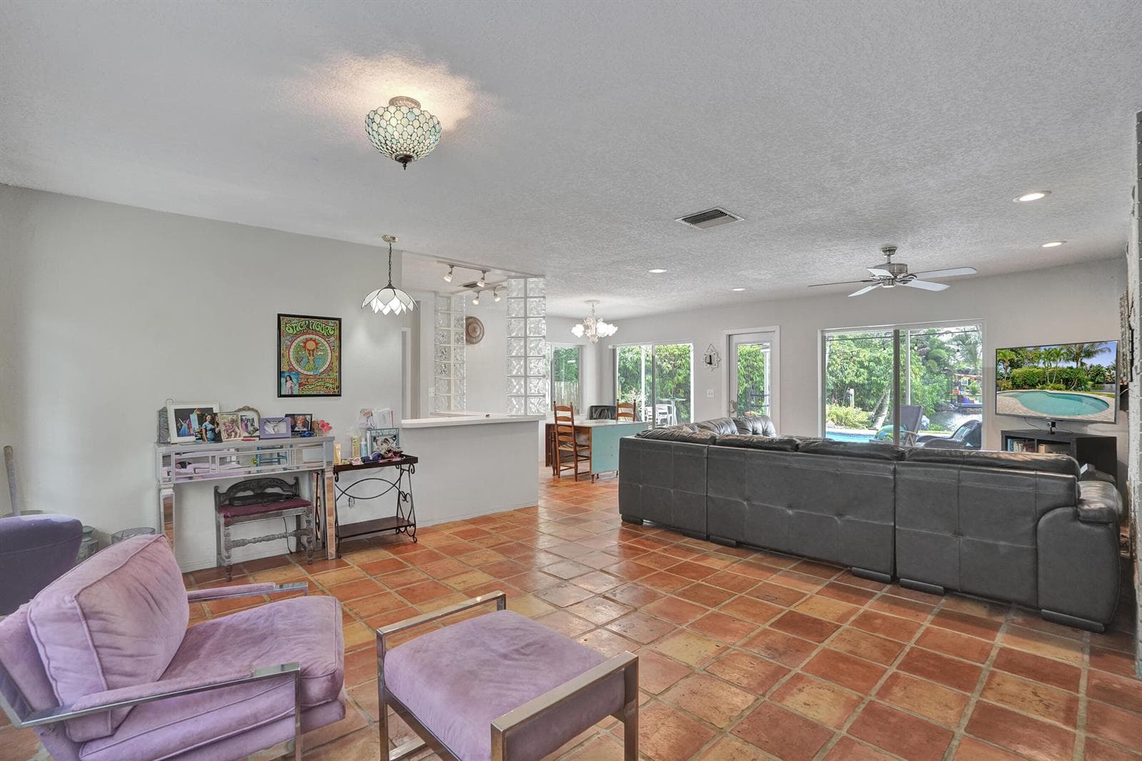 3560 Lloyd Drive photo 6