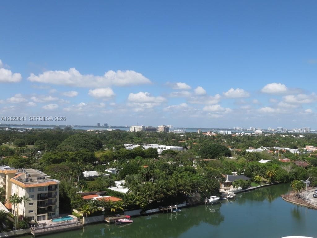 2457 Collins Ave 1602 photo 2