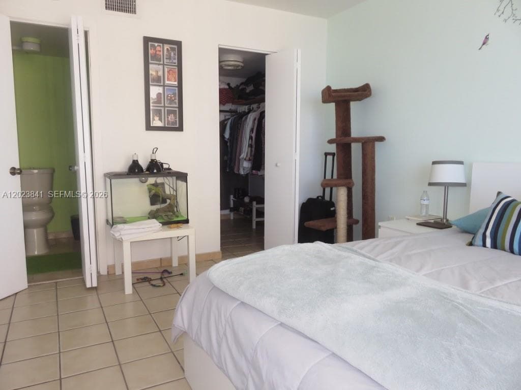 2457 Collins Ave 1602 photo 13