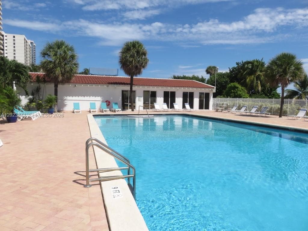 2457 Collins Ave 1602 photo 20