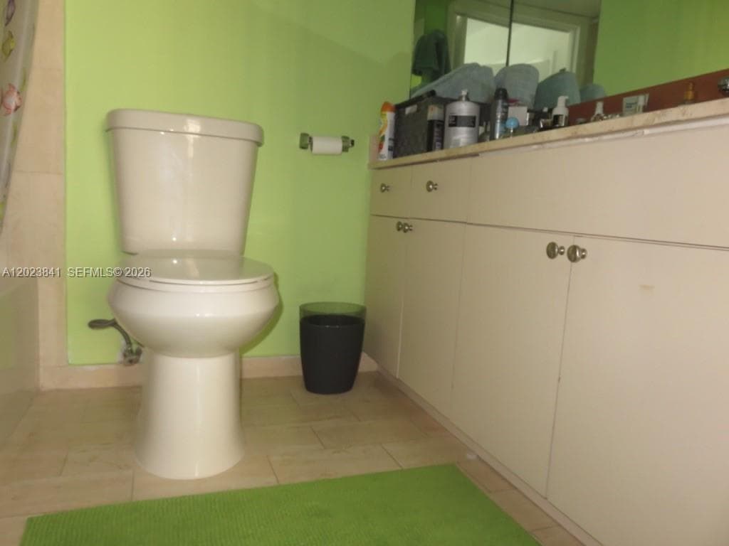 2457 Collins Ave 1602 photo 15