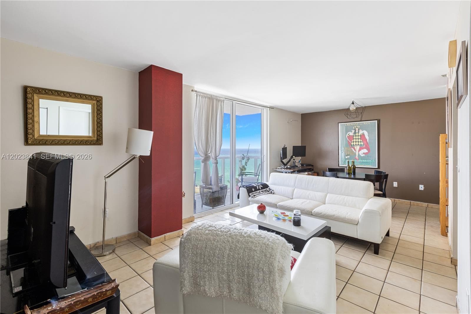 2457 Collins Ave 1602 photo 4
