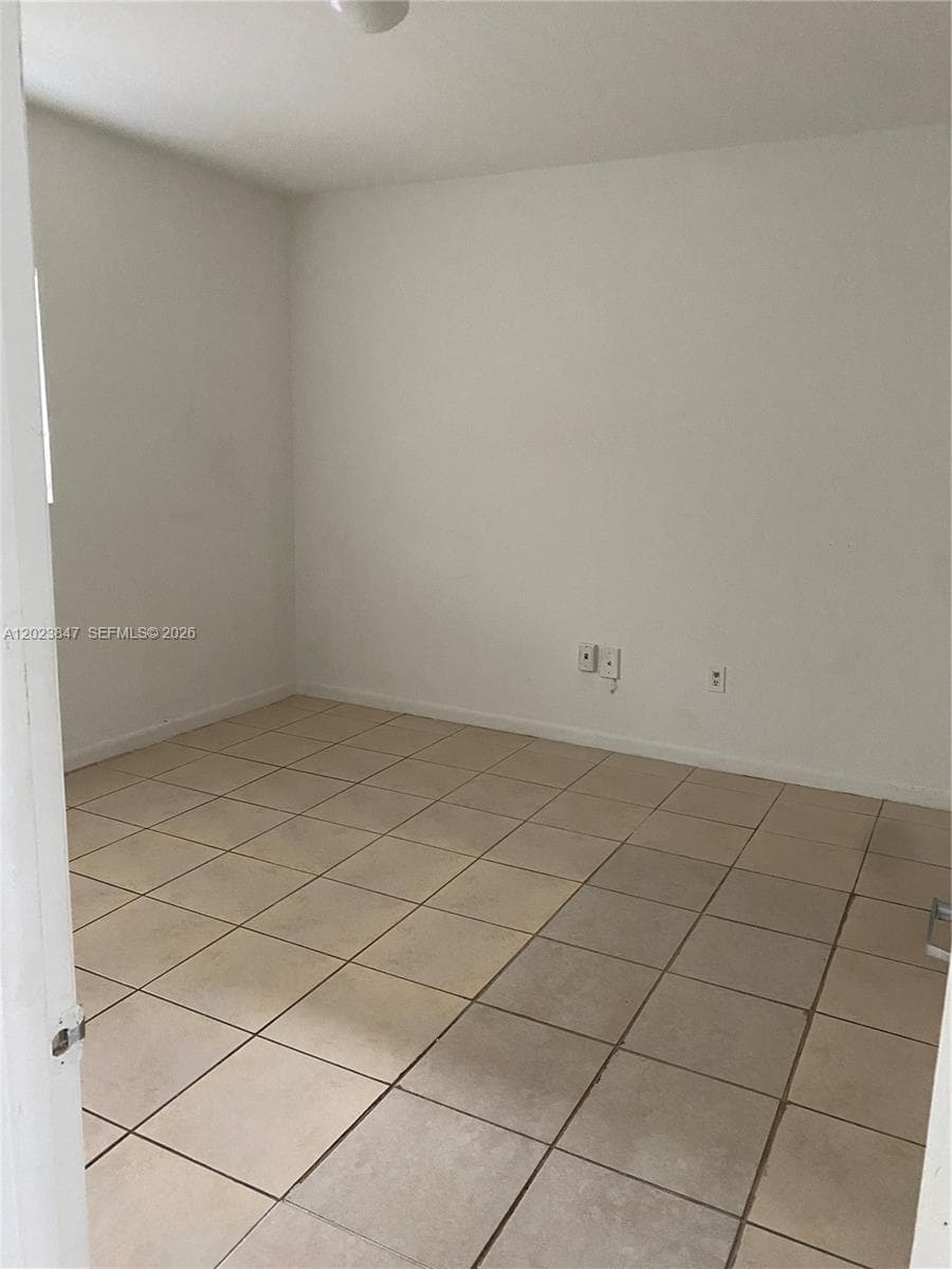 1185 Marseille Dr 103 photo 23