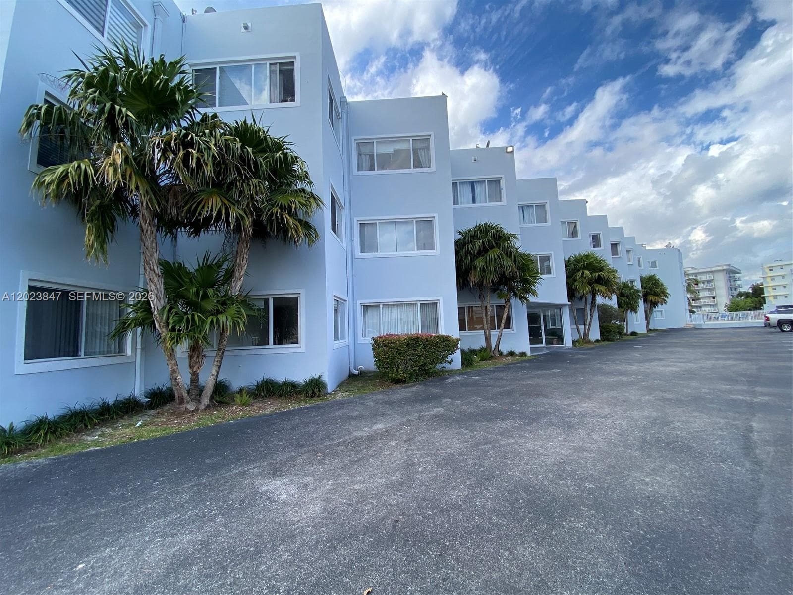 1185 Marseille Dr 103 photo 3