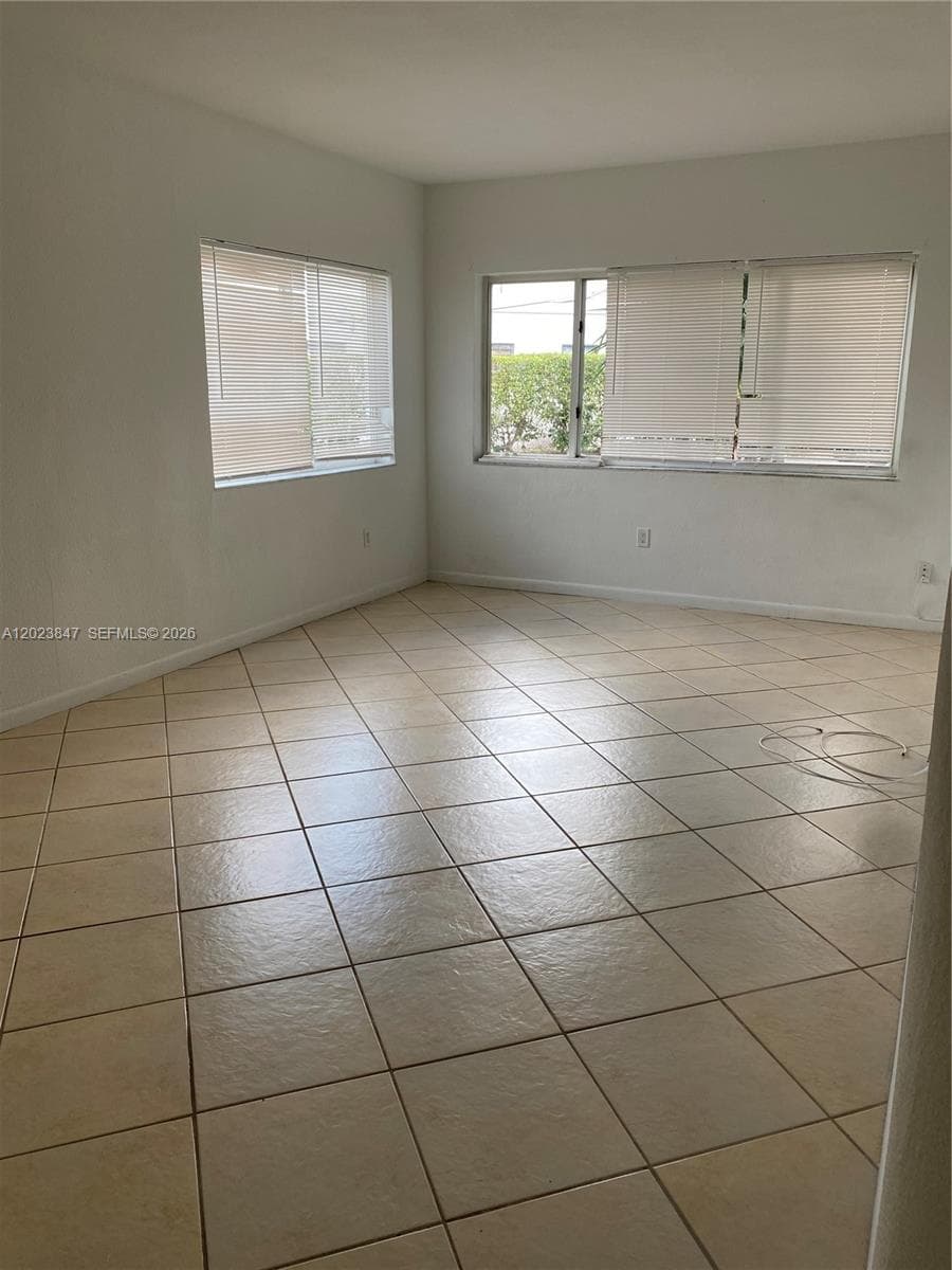 1185 Marseille Dr 103 photo 4