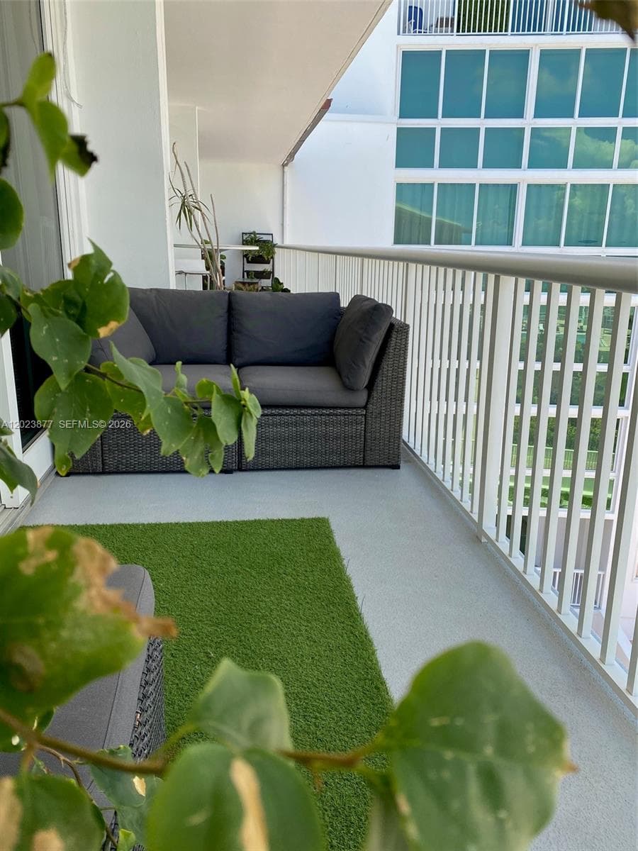 5401 Collins Ave 339 photo 20