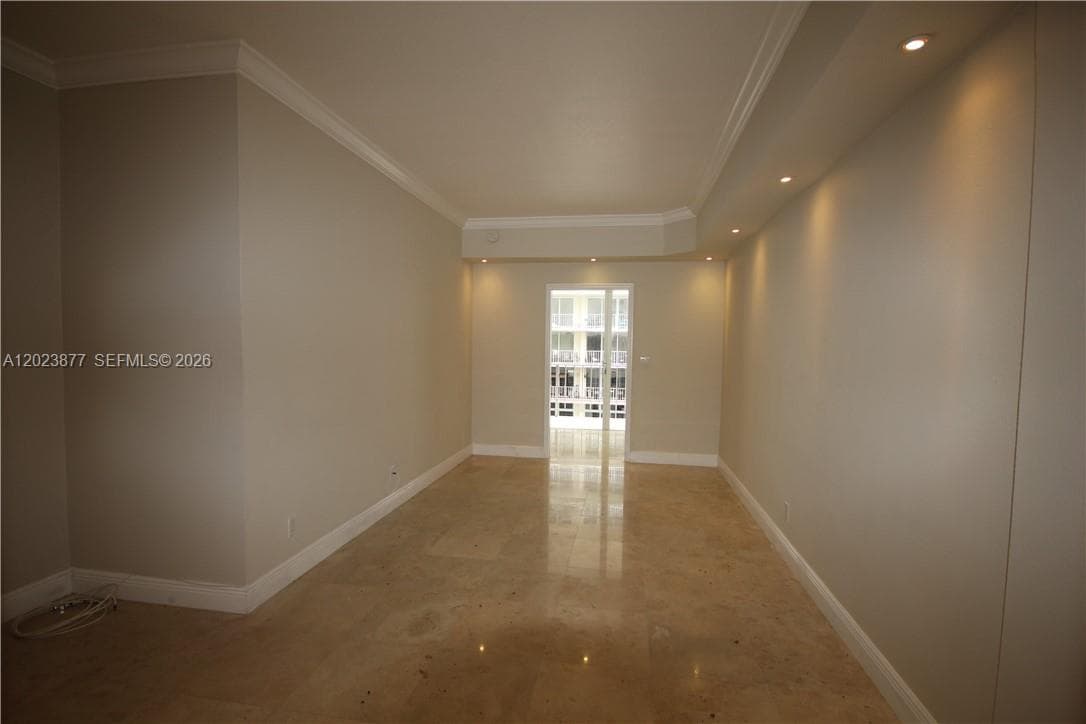 5401 Collins Ave 339 photo 9