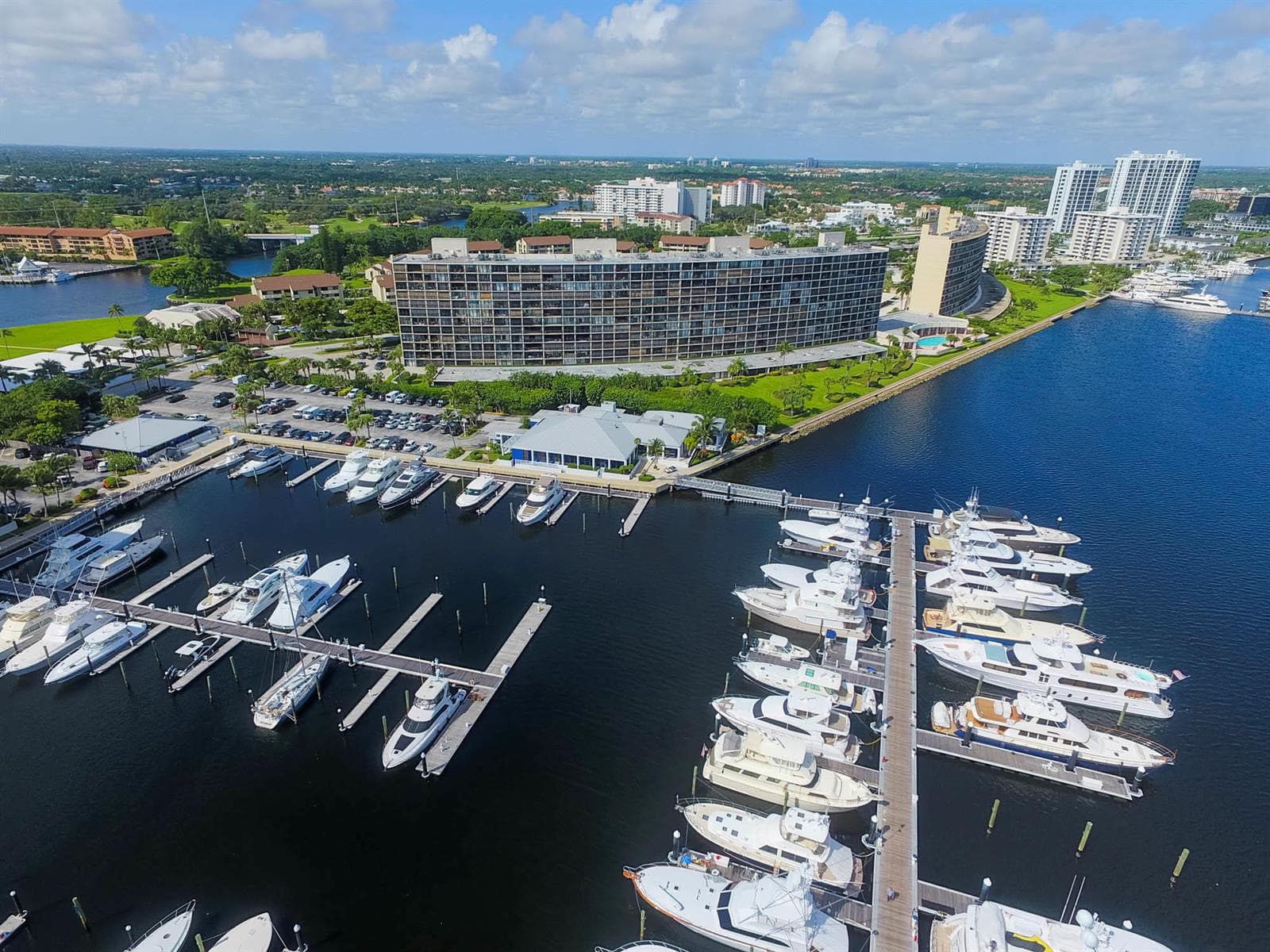 136 Lakeshore Drive 211 photo 1