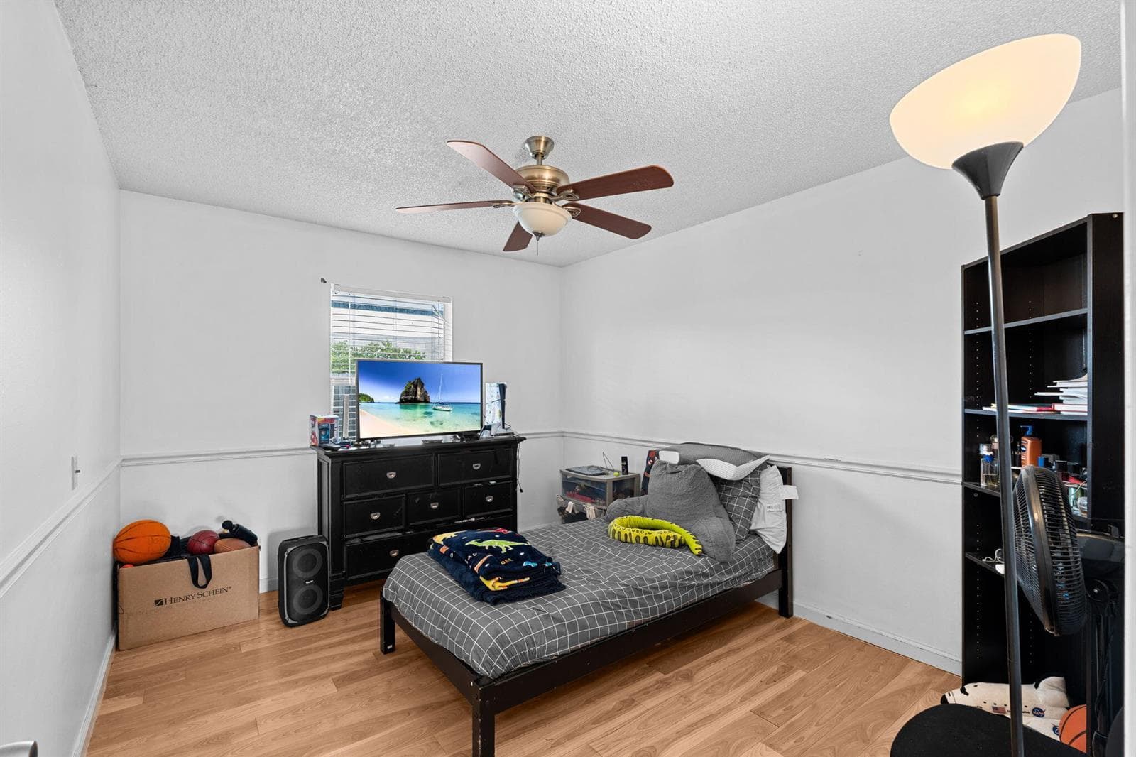 7944 Ridgewood Drive photo 21