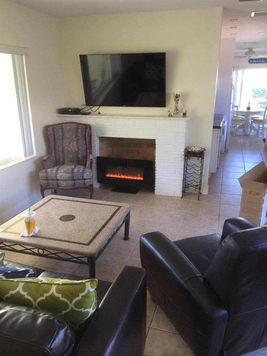 600 S Riverside Drive photo 7