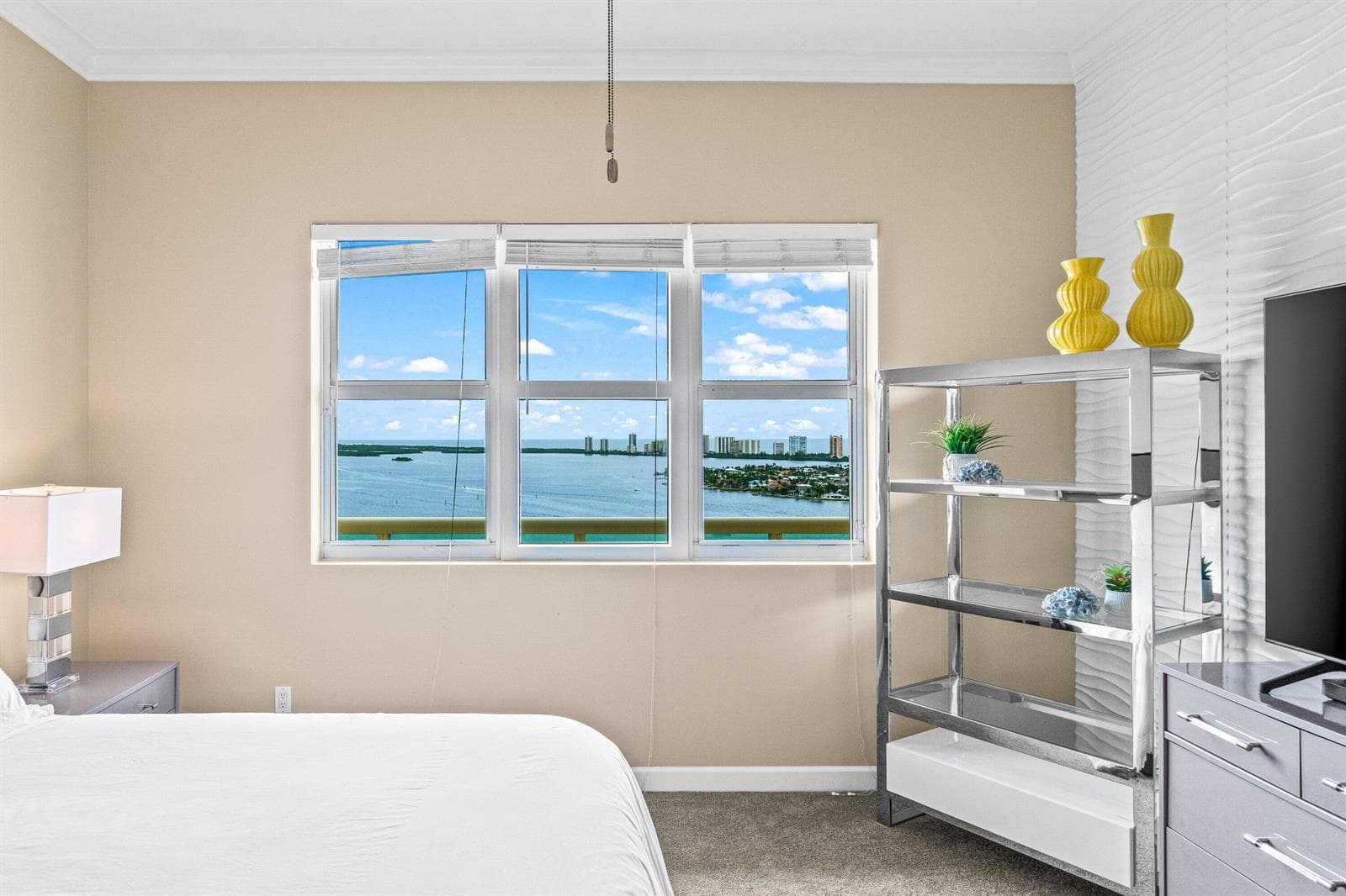 2650 Lake Shore Drive 2403 photo 12