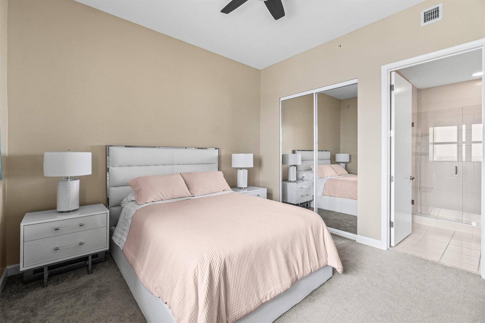 2650 Lake Shore Drive 2403 photo 20