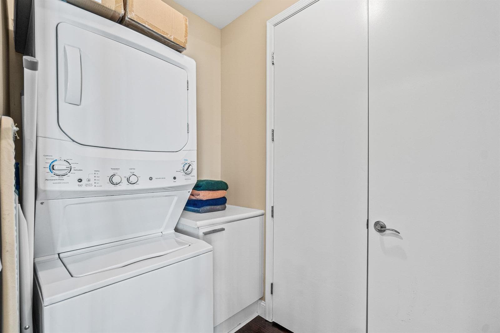 2650 Lake Shore Drive 2403 photo 24