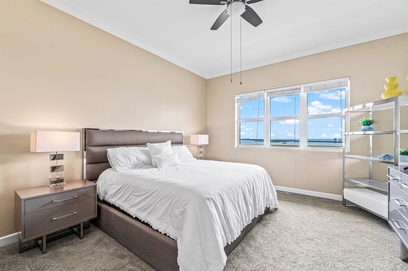 2650 Lake Shore Drive 2403 photo 10
