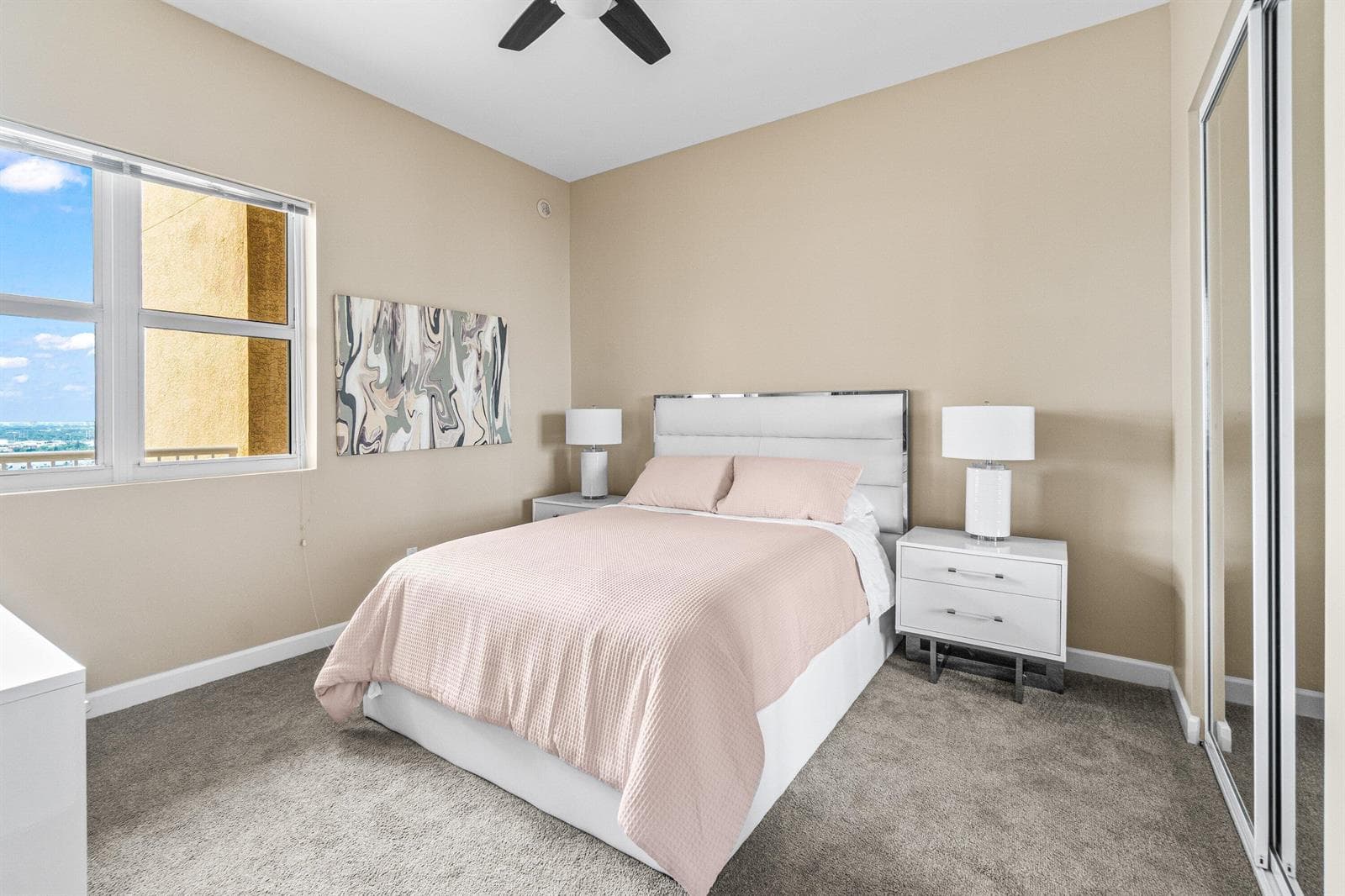 2650 Lake Shore Drive 2403 photo 19
