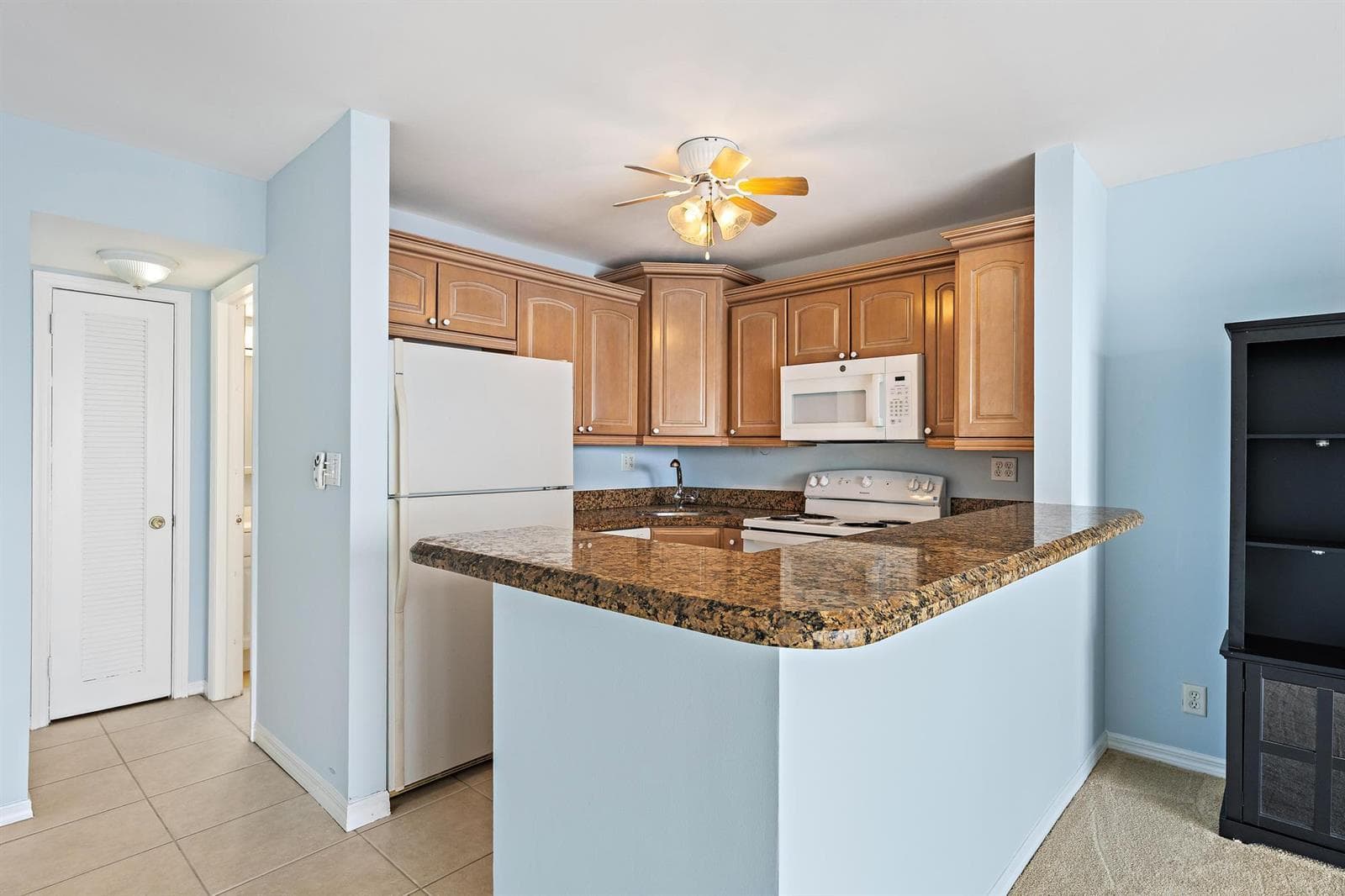 400 Wilma Circle 206 photo 6