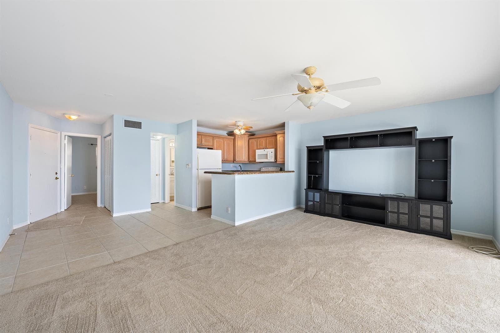 400 Wilma Circle 206 photo 4