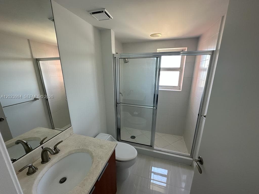 2650 Lake Shore Dr 1001 photo 7