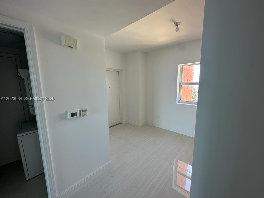 2650 Lake Shore Dr 1001 photo 20