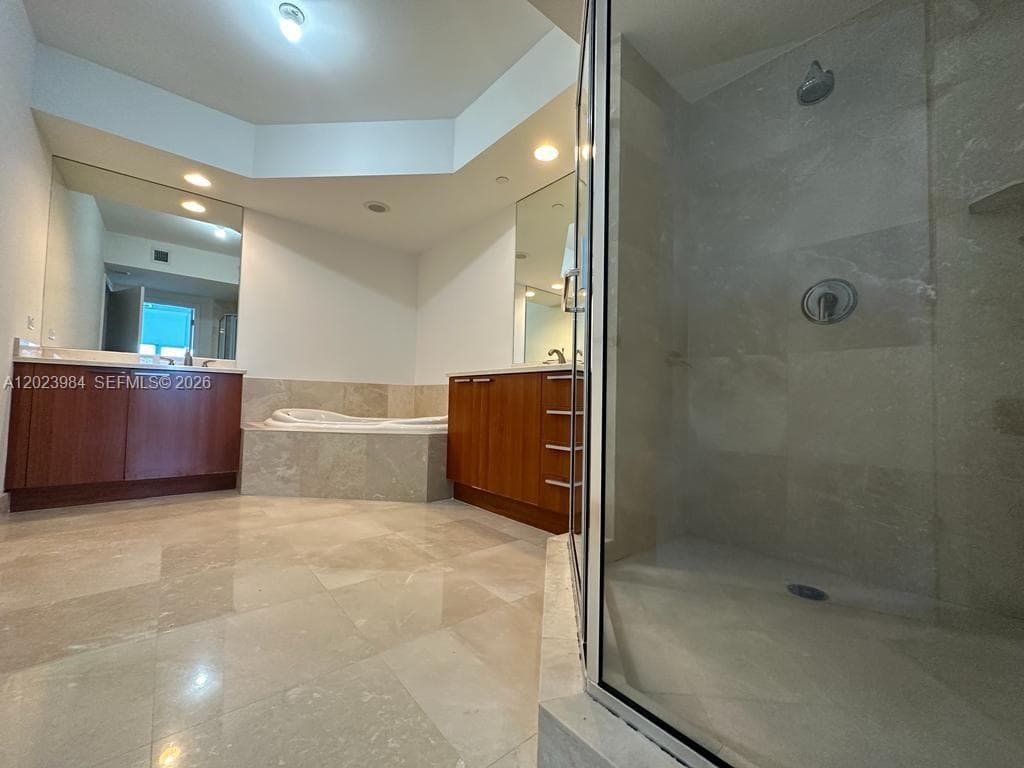 2650 Lake Shore Dr 1001 photo 24