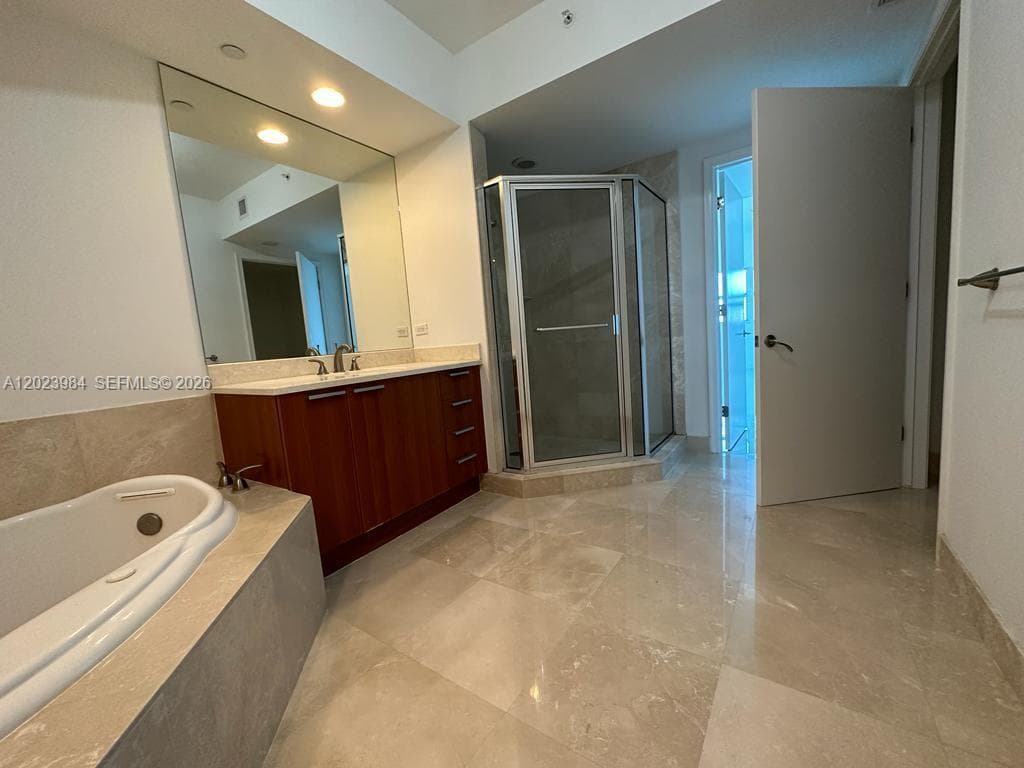 2650 Lake Shore Dr 1001 photo 19
