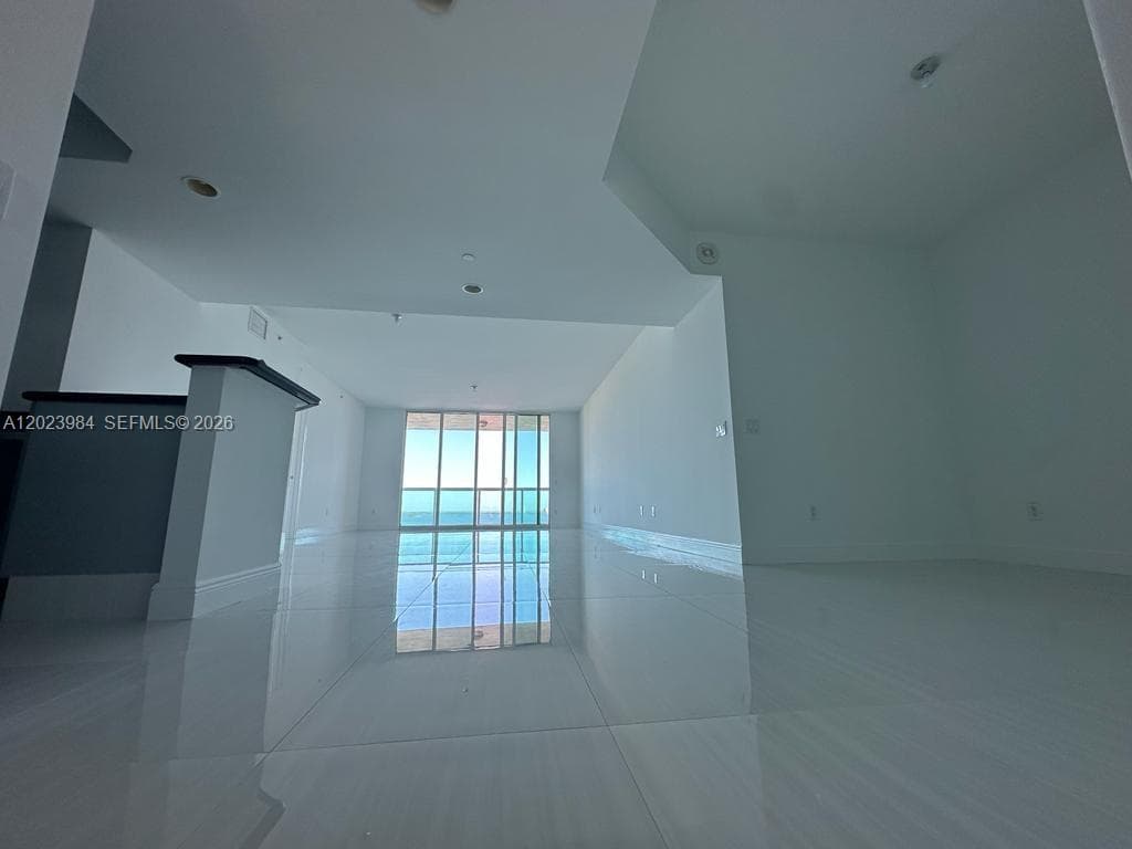 2650 Lake Shore Dr 1001 photo 25