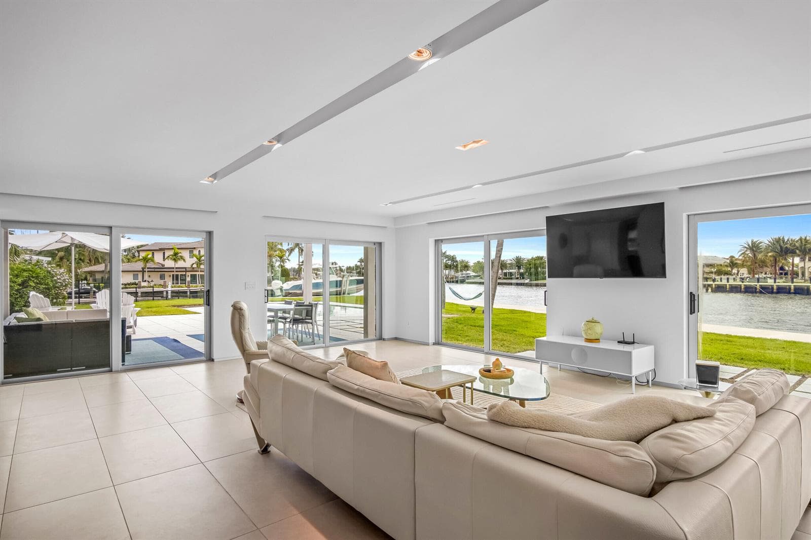 35 Castle Harbor Isle Drive photo 17
