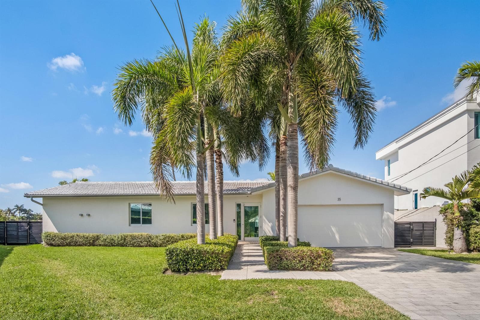 35 Castle Harbor Isle Drive photo 9