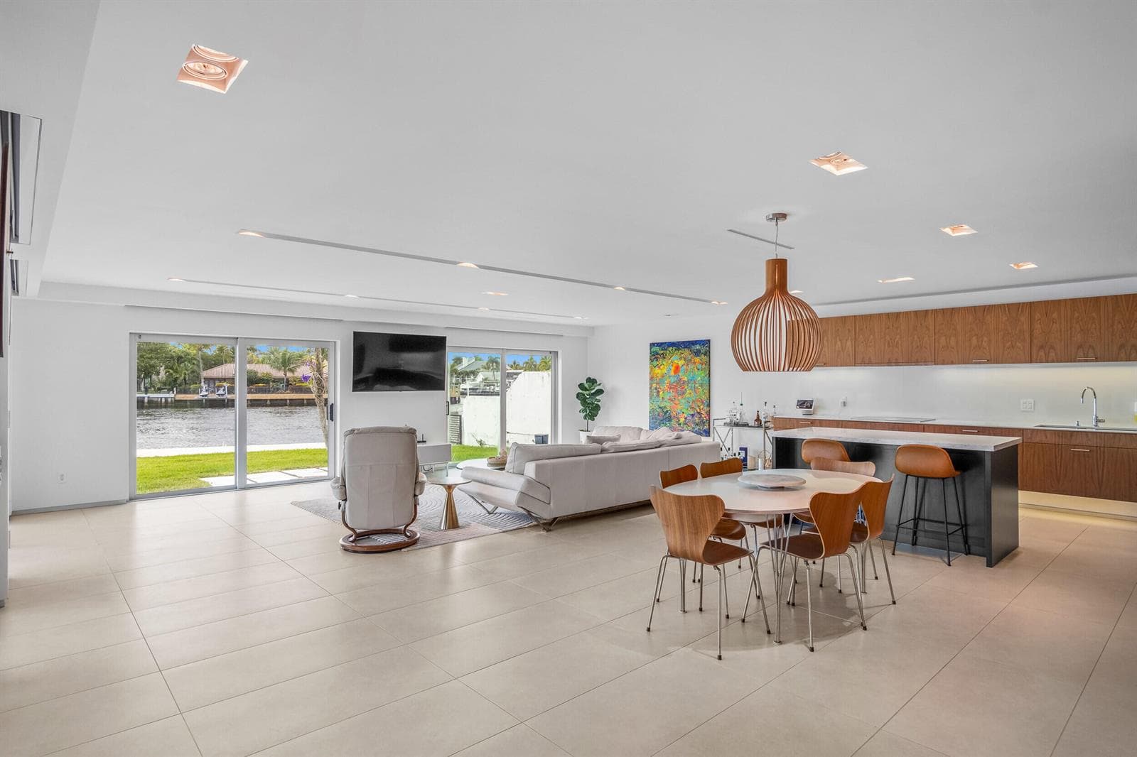 35 Castle Harbor Isle Drive photo 14