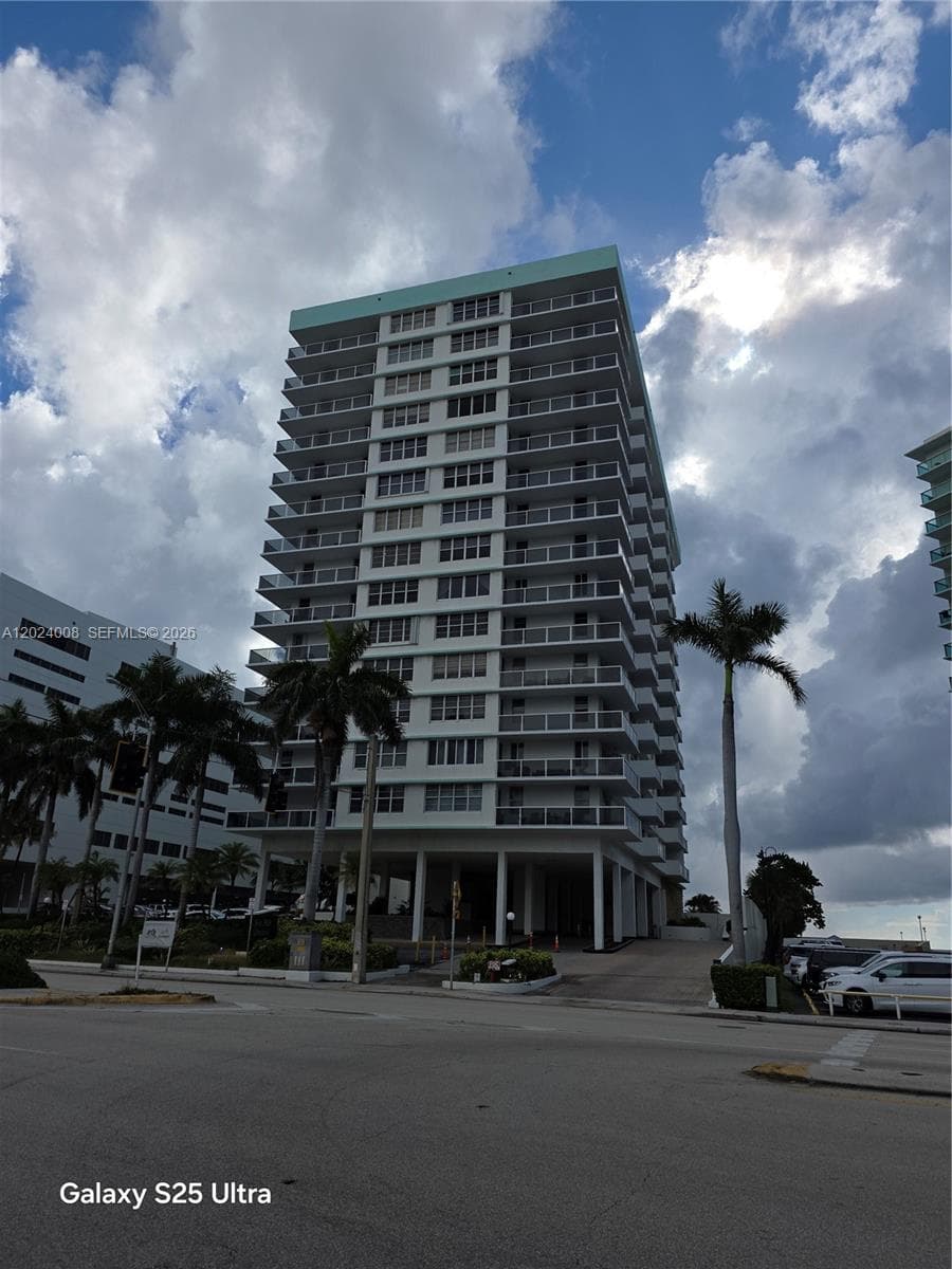 3725 Ocean Dr 617 photo 6