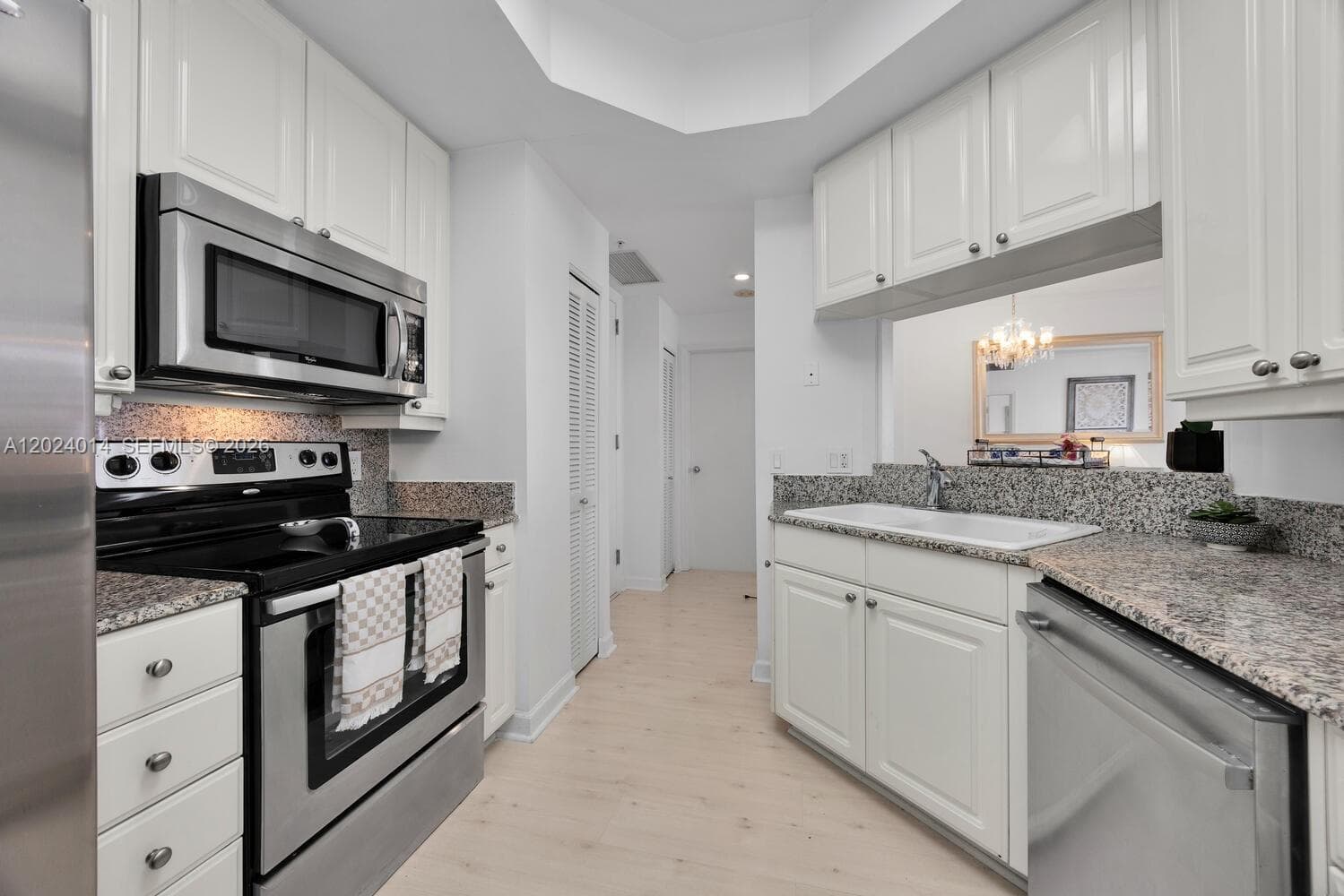 888 Brickell Key Dr 1001 photo 9
