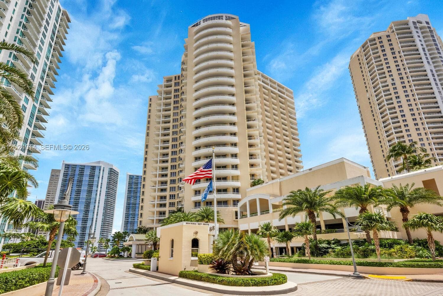 888 Brickell Key Dr 1001 photo 4
