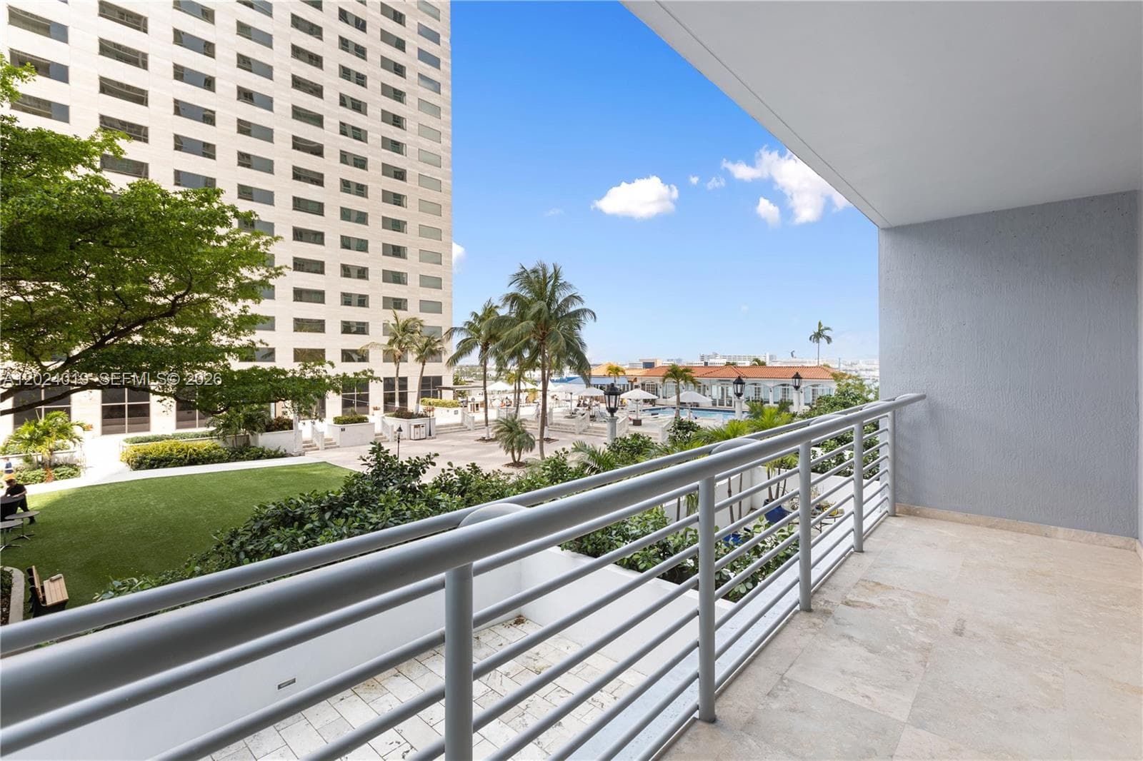335 S Biscayne Blvd 802 photo 1