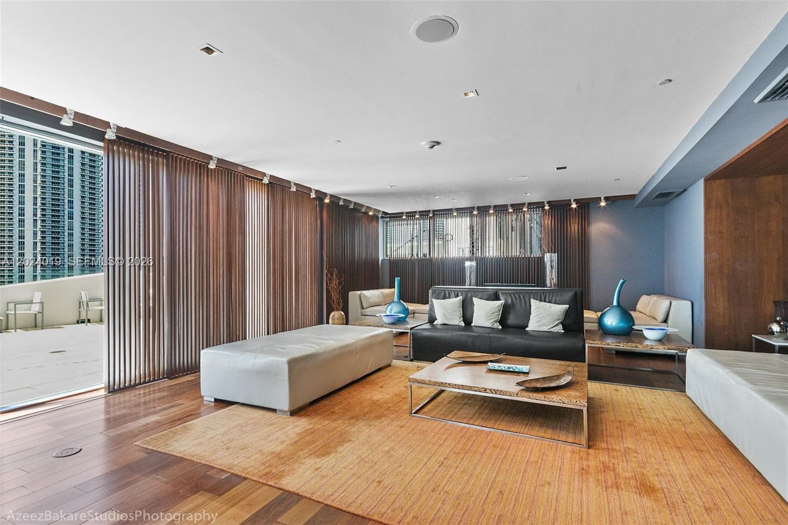 335 S Biscayne Blvd 802 photo 24